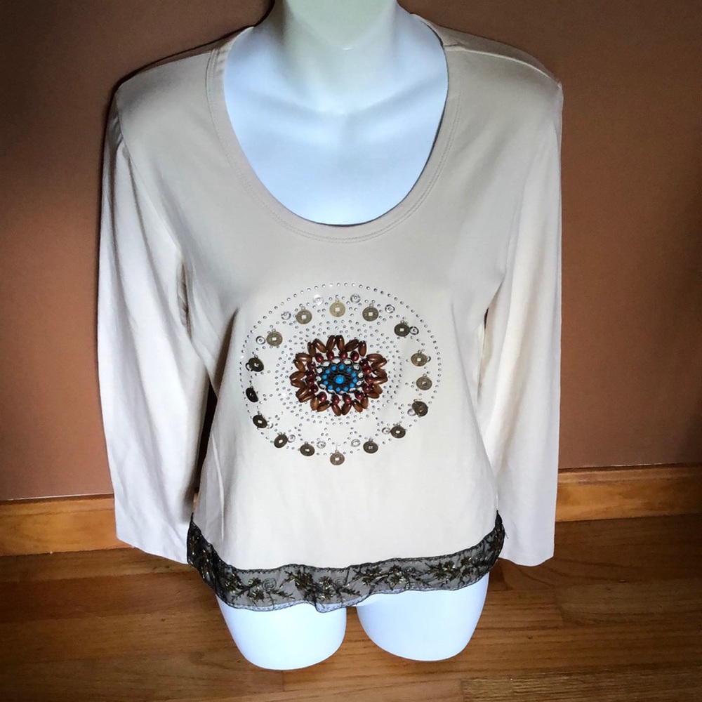 NWT uniquely detailed beaded l/s spandex blend top